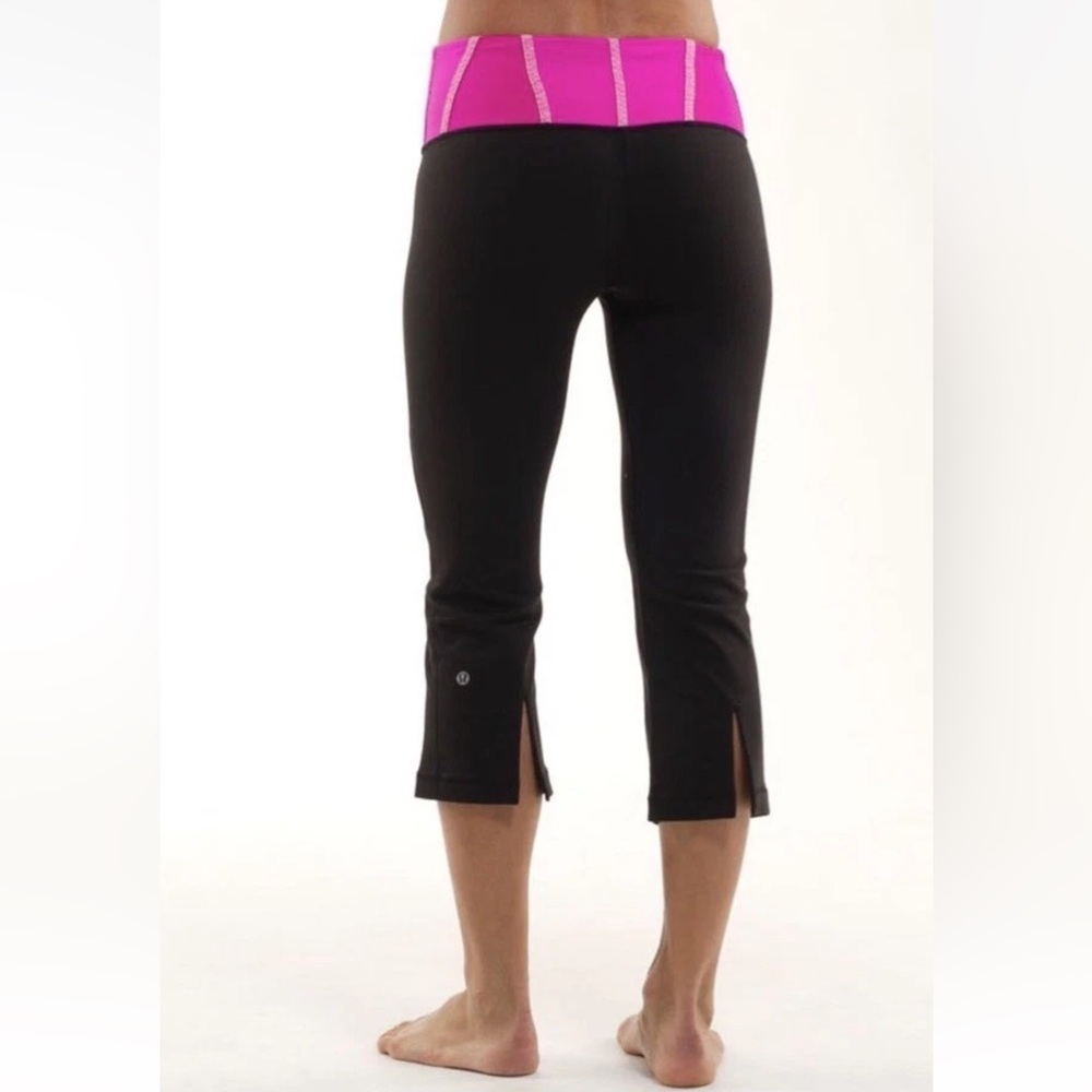 Lululemon Tadasana Slit Crop Leggings Yoga Women’s Size 4 Luon Paris Pink Black